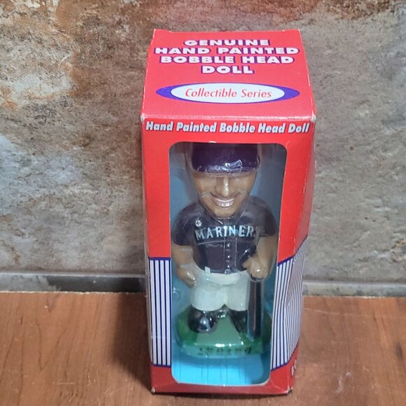 Seattle Mariners Ichiro Suzuki Bobblehead Doll Rookie of the Year 2001 - Picture 3 of 9